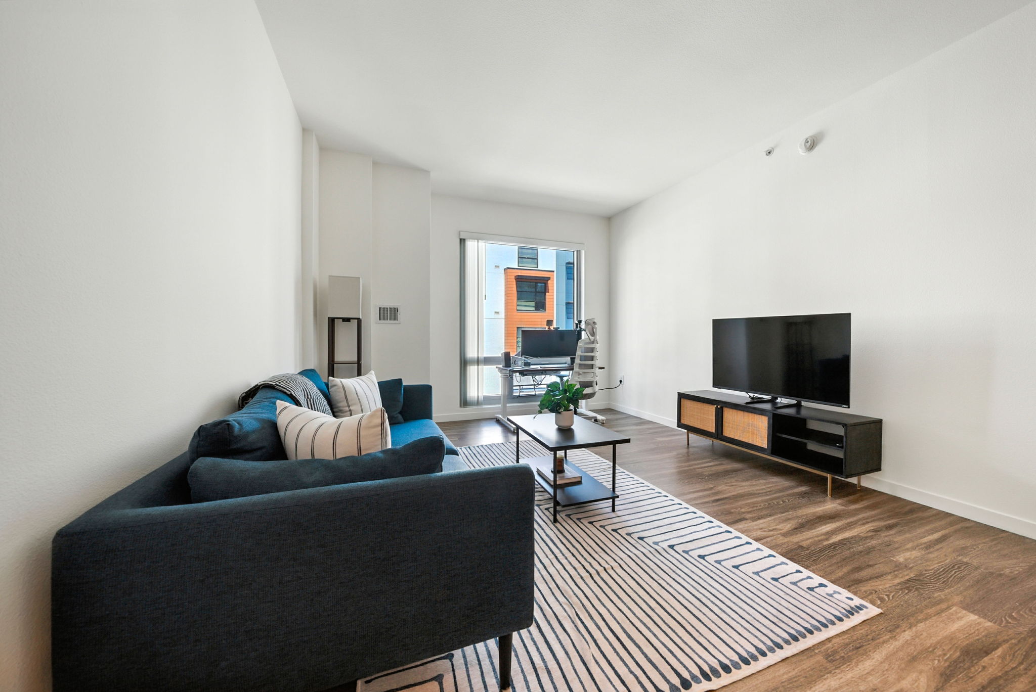 Mission Bay 1 BR w/ Work Setup