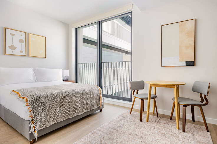 Park East, 200 Mesnager St